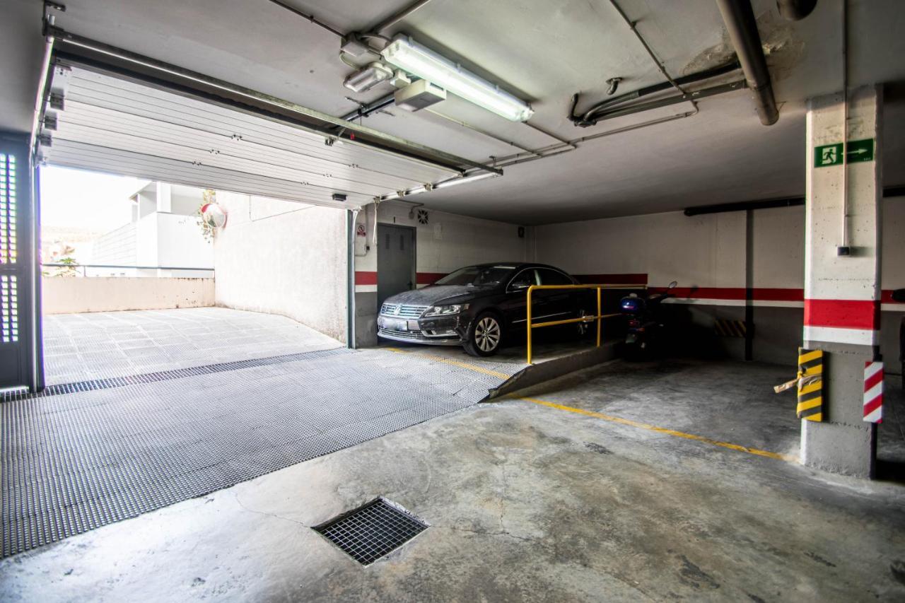 Serrallo Apartment ฮูเอตอร์ เวกา ภายนอก รูปภาพ