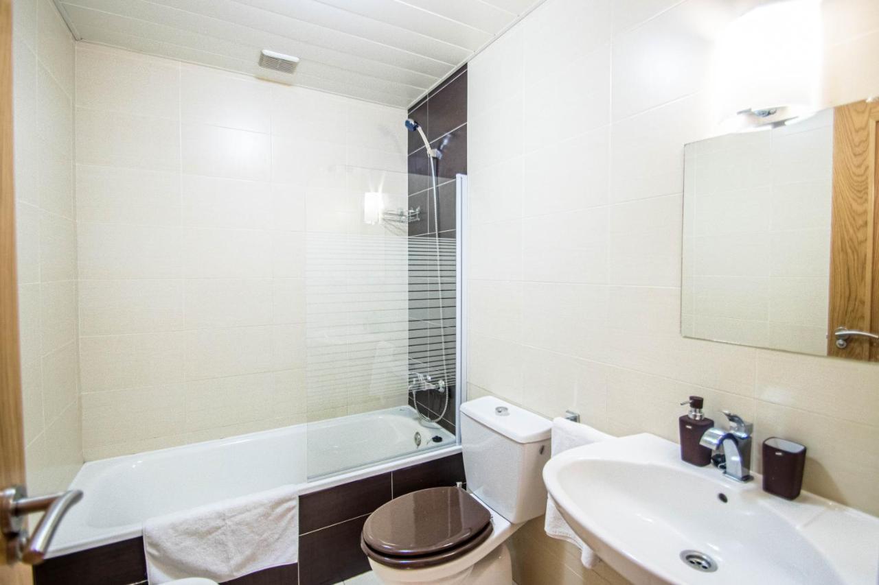 Serrallo Apartment ฮูเอตอร์ เวกา ภายนอก รูปภาพ